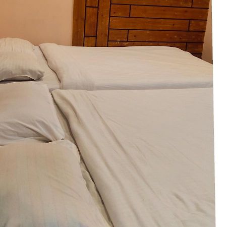 فندق بونديتْشيريفي  J J Residency المظهر الخارجي الصورة