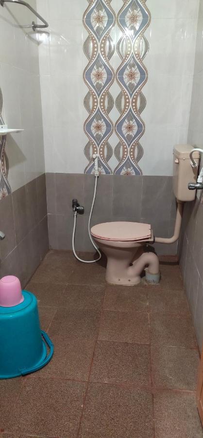 فندق بونديتْشيريفي  J J Residency المظهر الخارجي الصورة