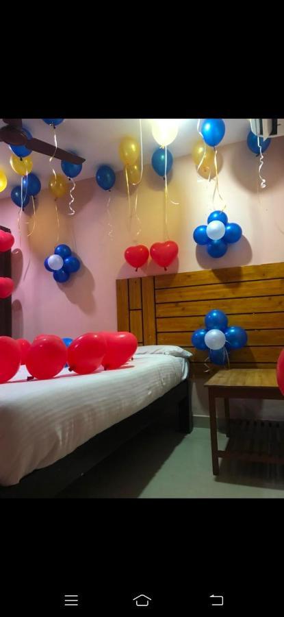 فندق بونديتْشيريفي  J J Residency المظهر الخارجي الصورة